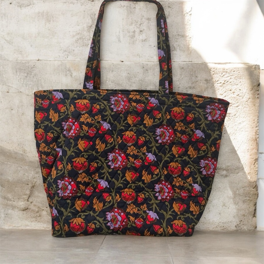 VERA BRADLEY LARGE TOTE BAG BEAUTIFUL COLORS